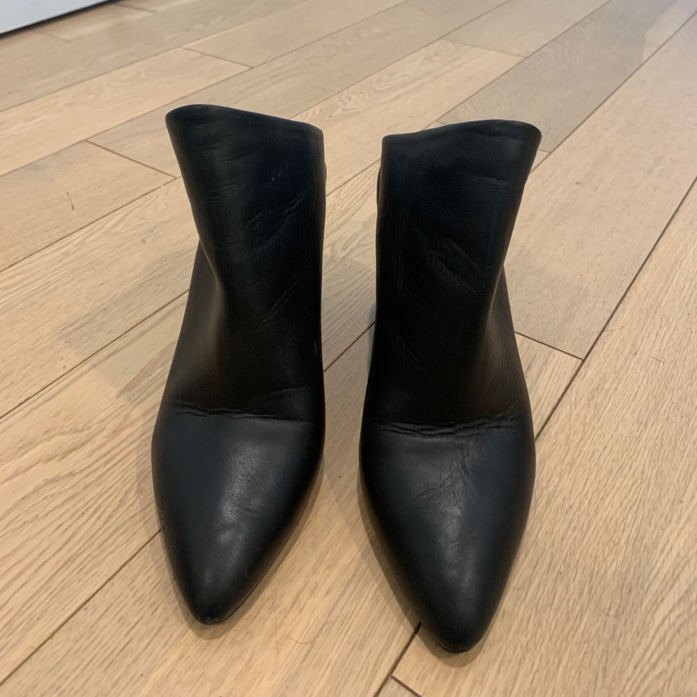 Vince Camuto Black Platform Mules